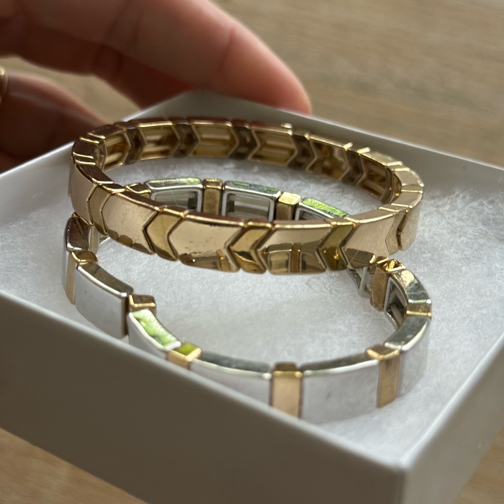 2 stainless bracelets